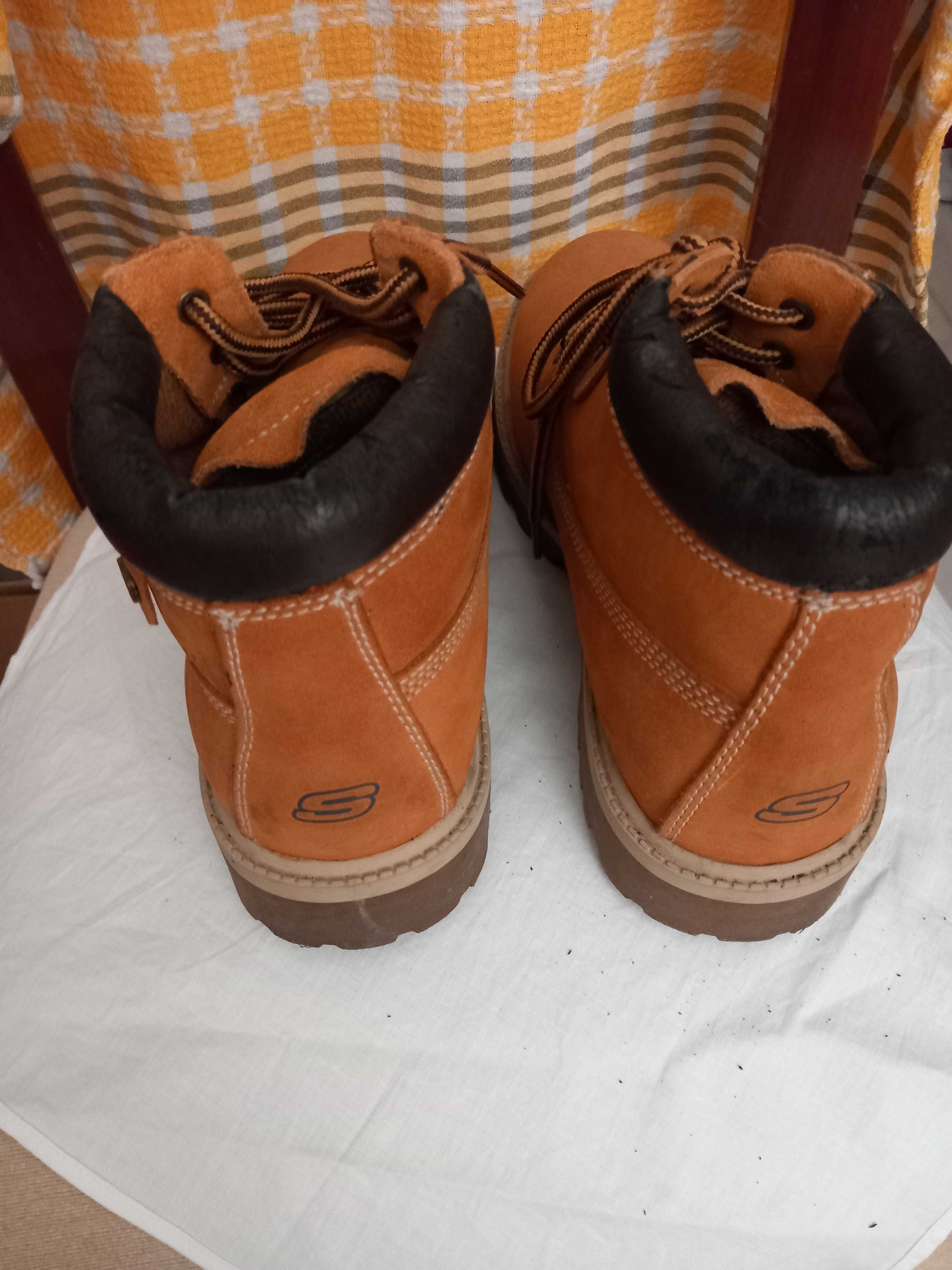 BOTAS "SKECHERS" Waterproof  - Excelente Estado