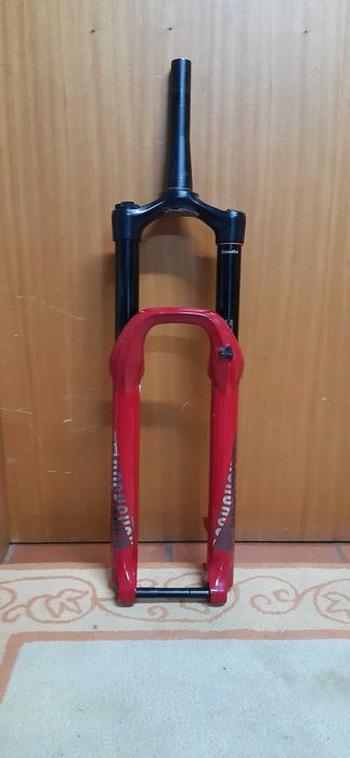 Suspensão RockShox Lyrik RC2