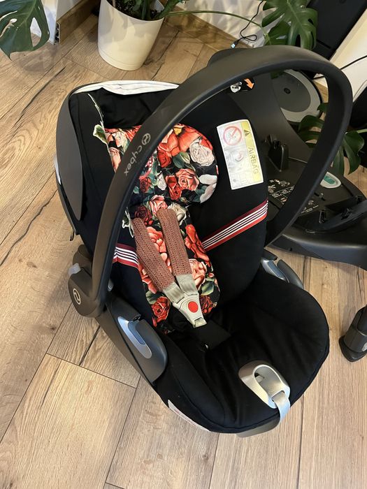 Cybex Cloud Z i-size Spring Blossom Dark + baza + adaptery