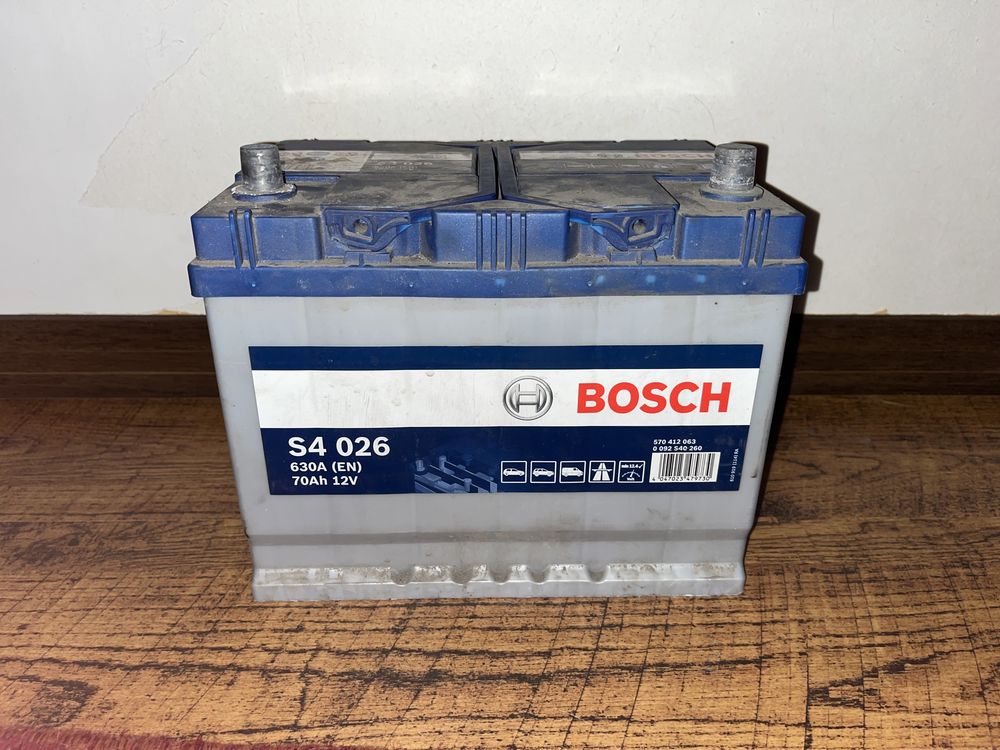 Продам акумулятор Bosch 630a 70Ah 12V