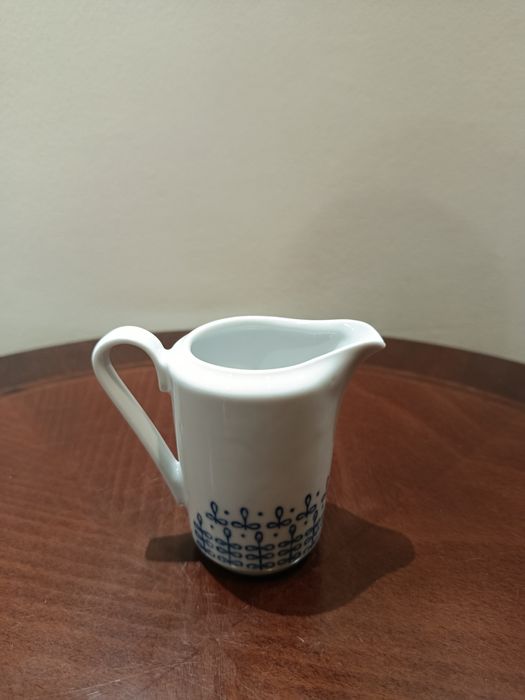 Śliczny stary mlecznik porcelana Kahla
