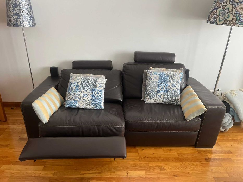 Sofa Pele Preto Reclinável c/ Comando
