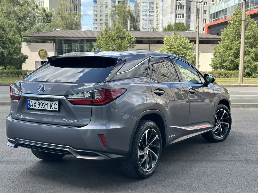 Продам свою машину Lexus RX 450H , 2017 год , полный привод