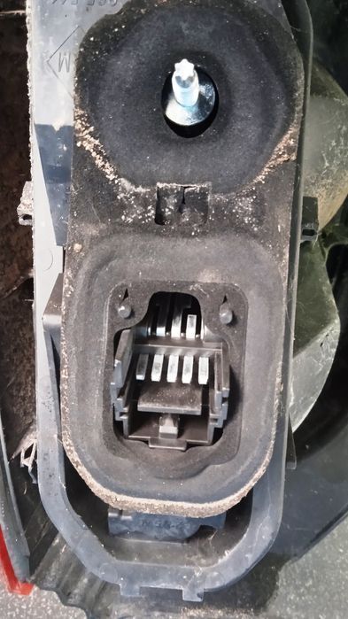 Lampa lewy tył Renault Twingo II