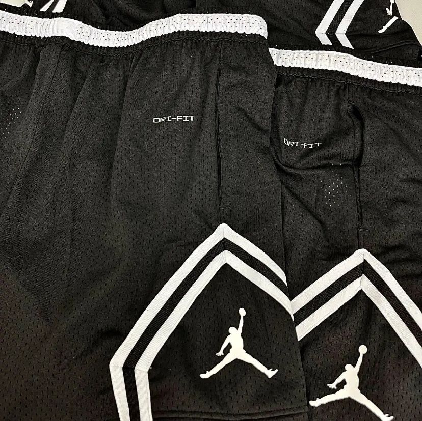 Нові Шорти Jordan Dri-fit