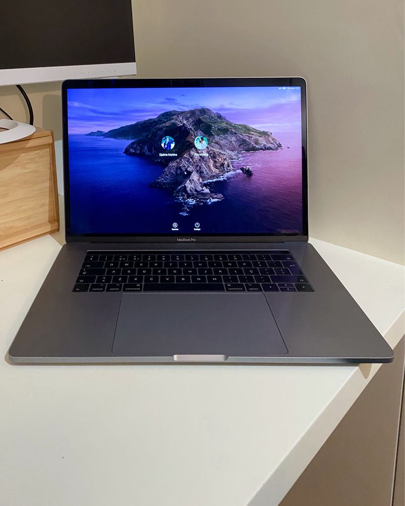 Macbook pro 15’ quad-core i7