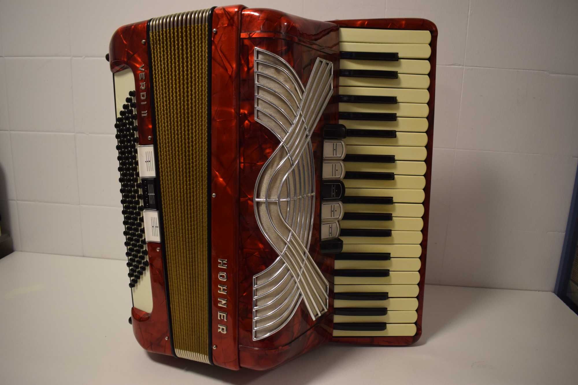 Acordeao hohner Verdi III 3 Voz, N .84