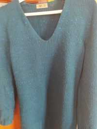 Efektowny damski sweterek