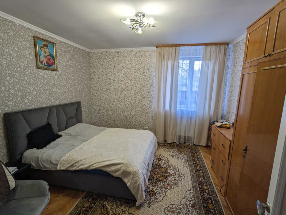 Особняк р-н вул. Короля Данила