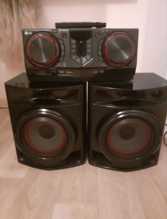 Wieża  LG  CJ44 480W RMS