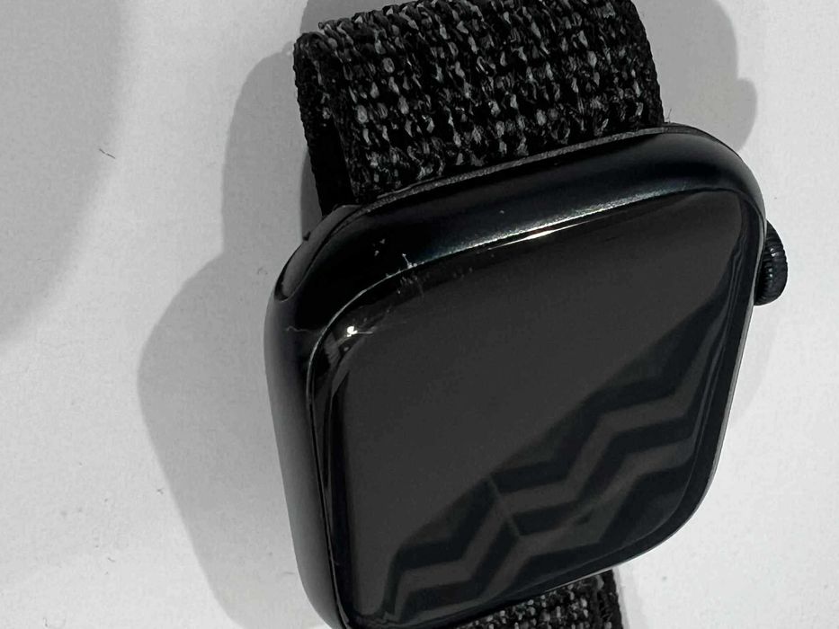 Apple Watch Series 8 / 45 mm