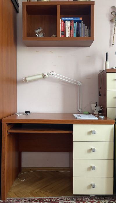 Меблі б/у польської фабрики Black Red White для підлітка/в дитячу