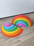 Drewniana tęcza montessori z przekładkami