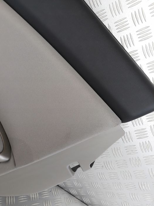 Tapicerka boczek drzwi tylny prawy Citroen C5 X7 3