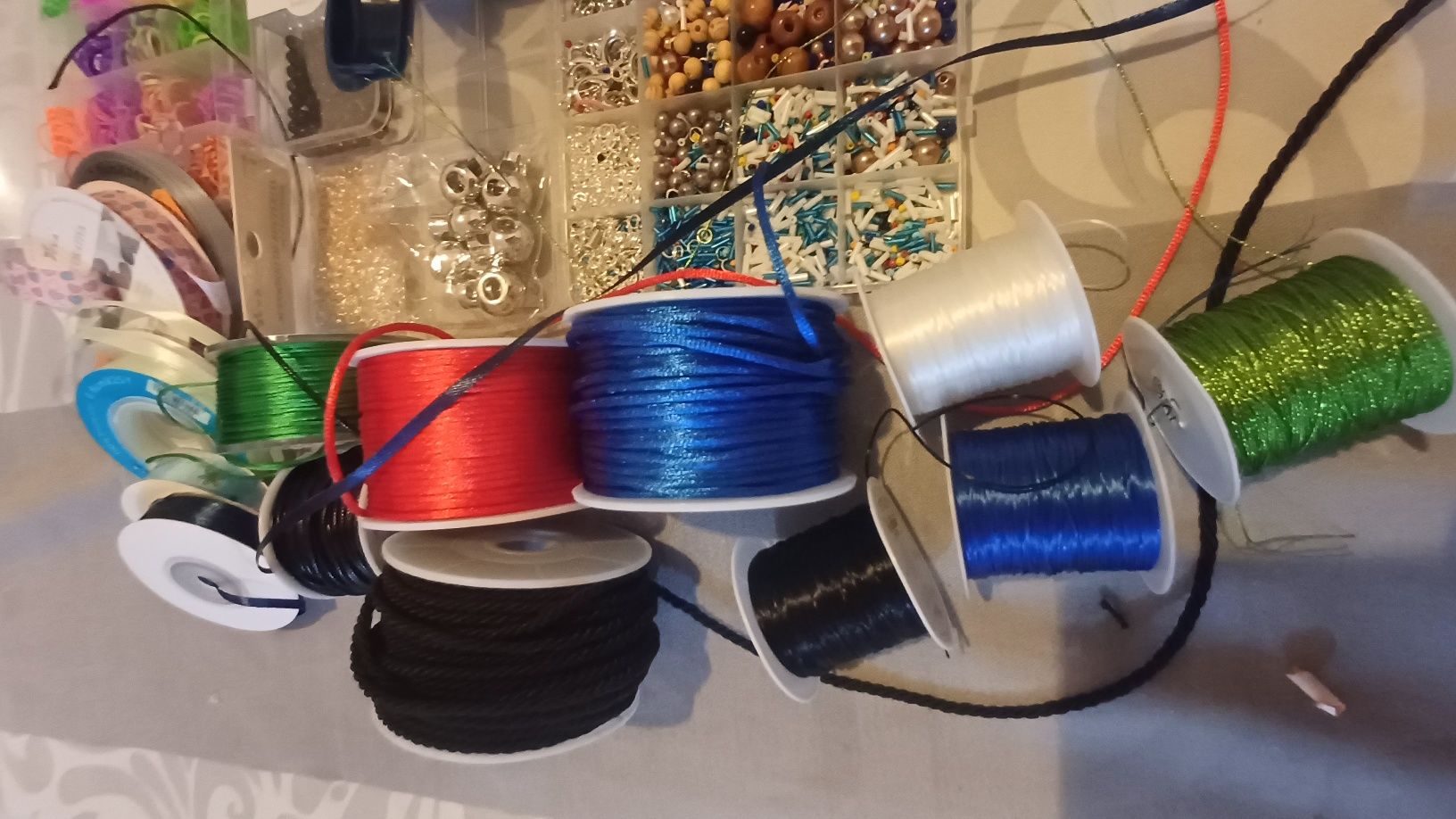 Artigos para fazer pulseiras e colares