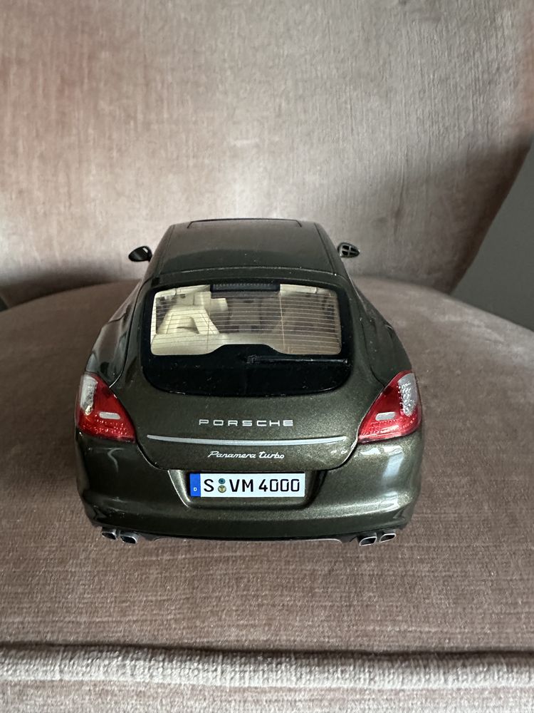 Porsche Panamera Turbo Norev 1/18