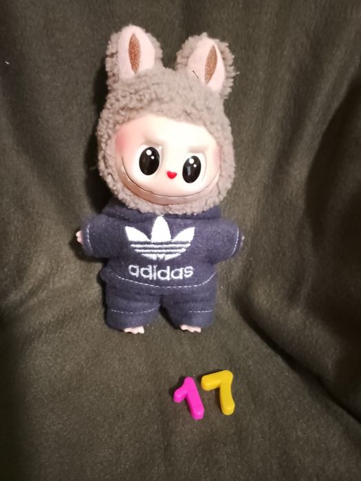 Одяг Лабубу, labubu