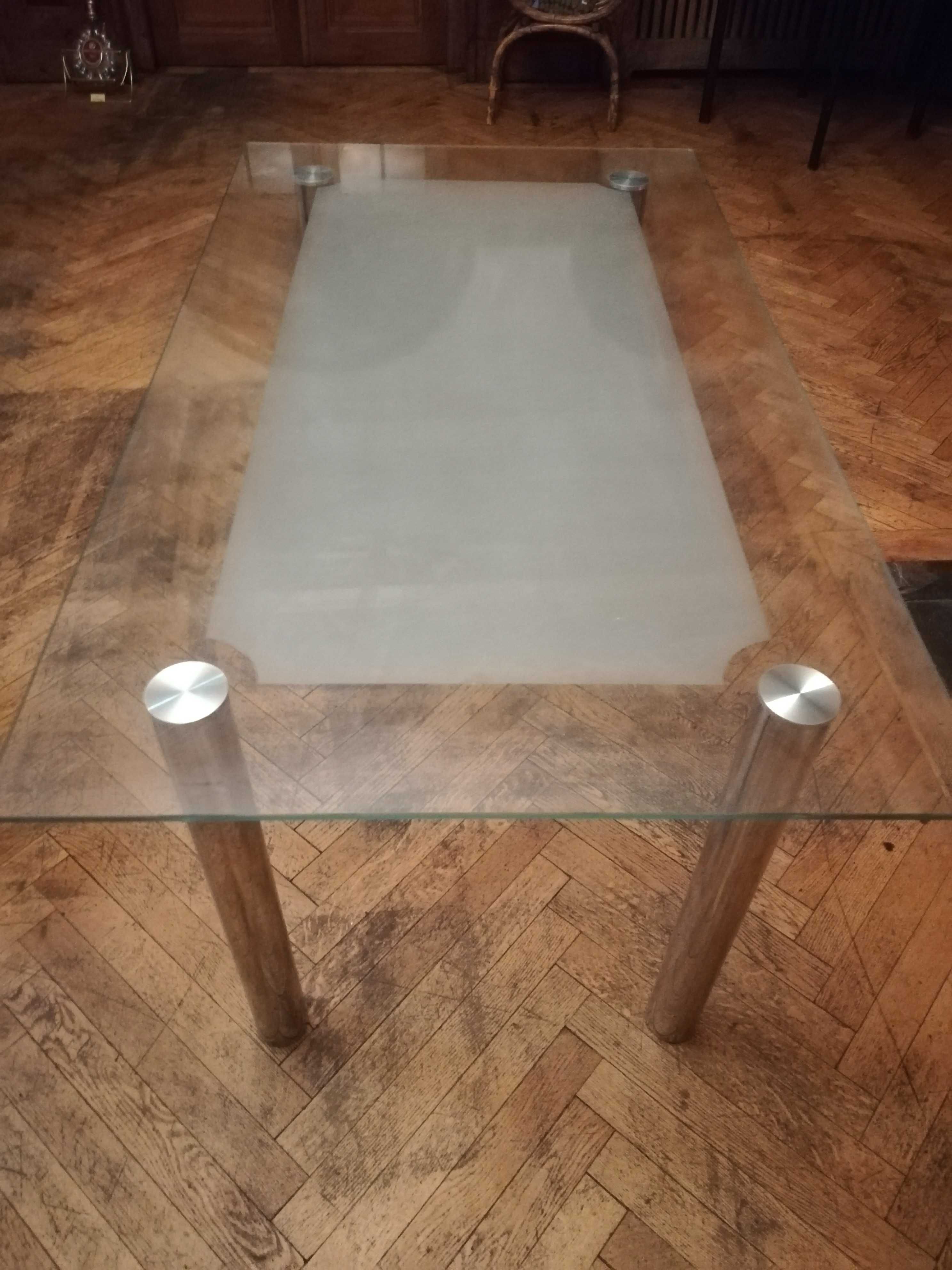Stół szklany duży