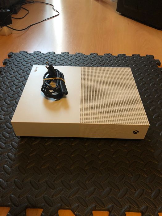 Consola Xbox One S Edição Digital | Alguns riscos de utilização