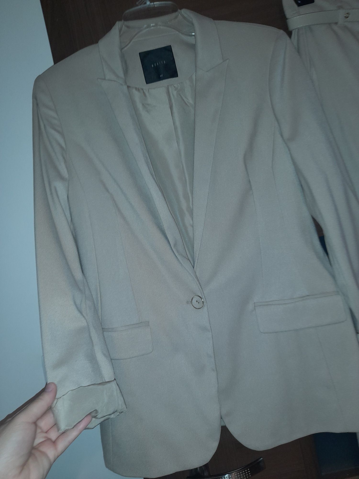 Garnitur damski Mohito beżowy M/L