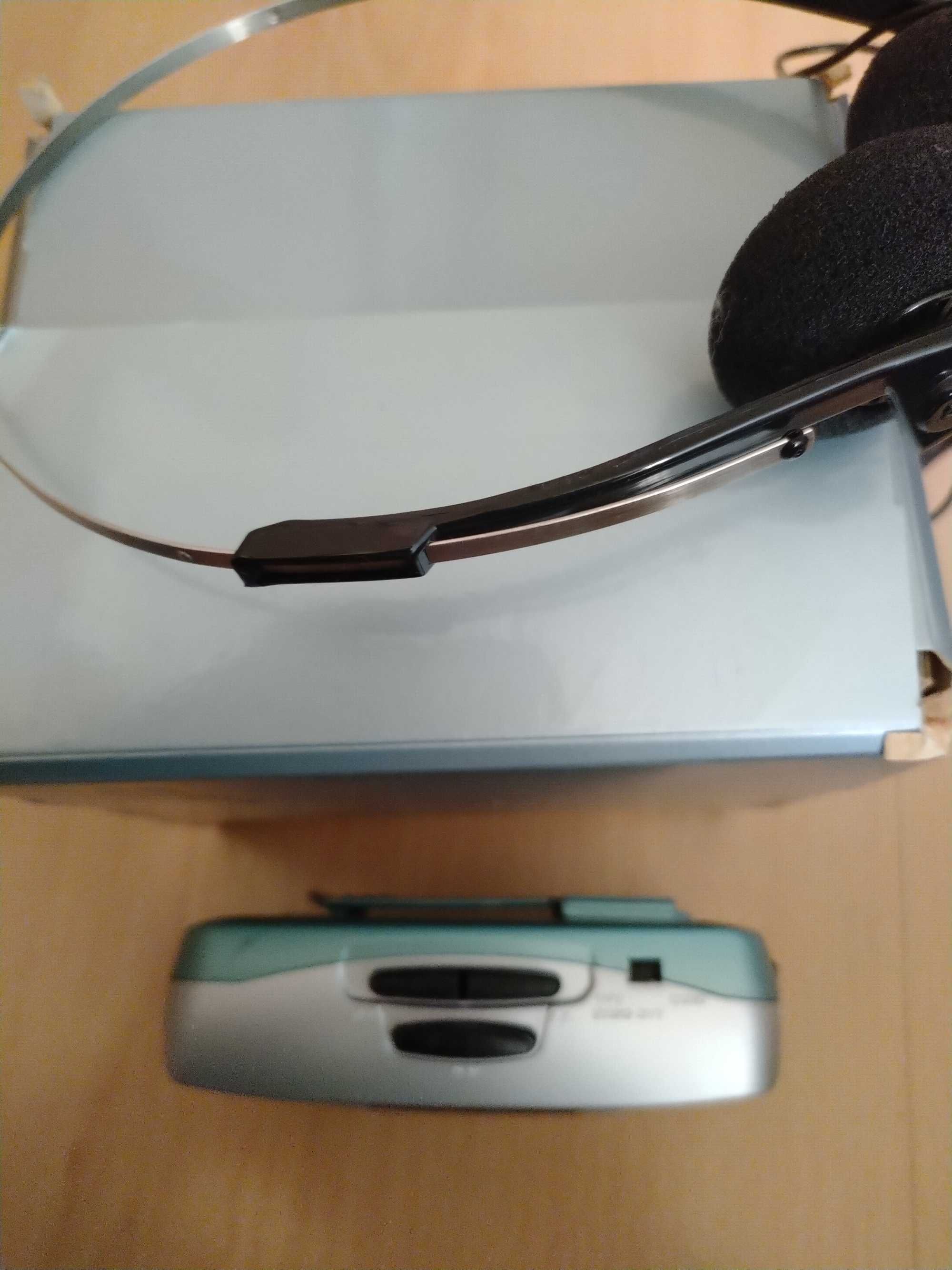 Walkmen ELTA z radiem i słuchawkami jak nówka + gratis