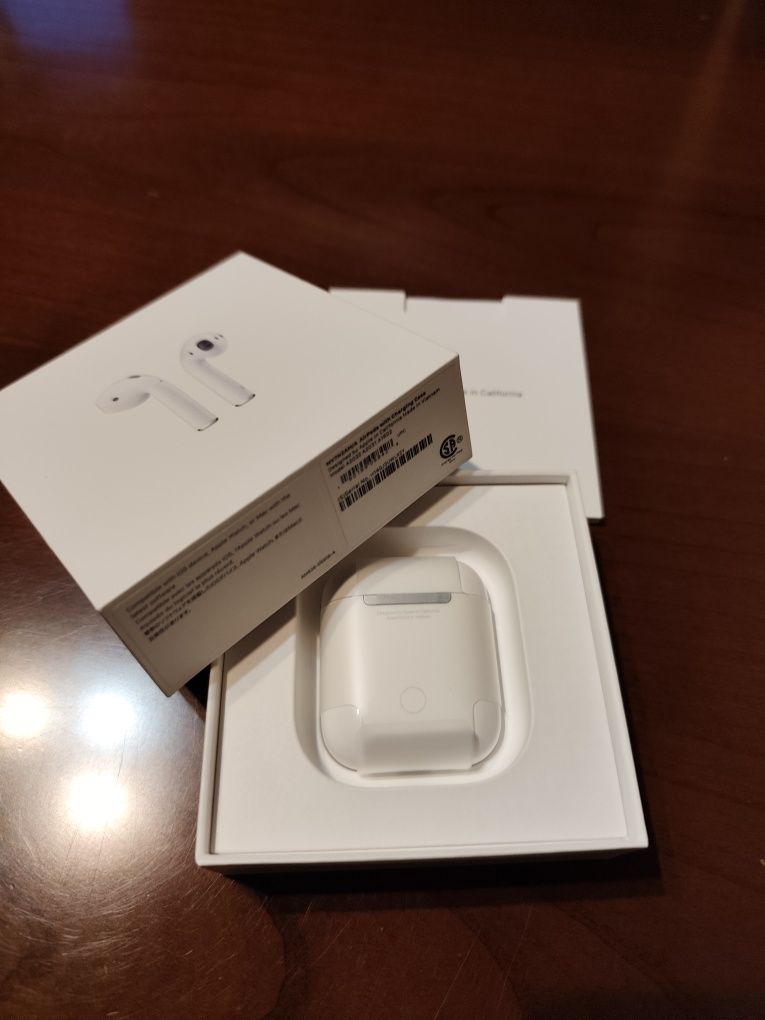 Apple AirPods 2 — лівий навушник + кейс | Стан відмінний