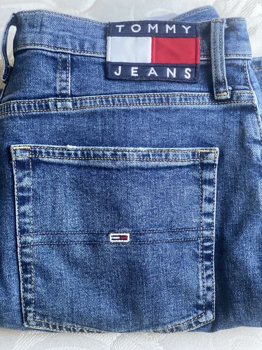 «Tommy Jeans» до щиколоток