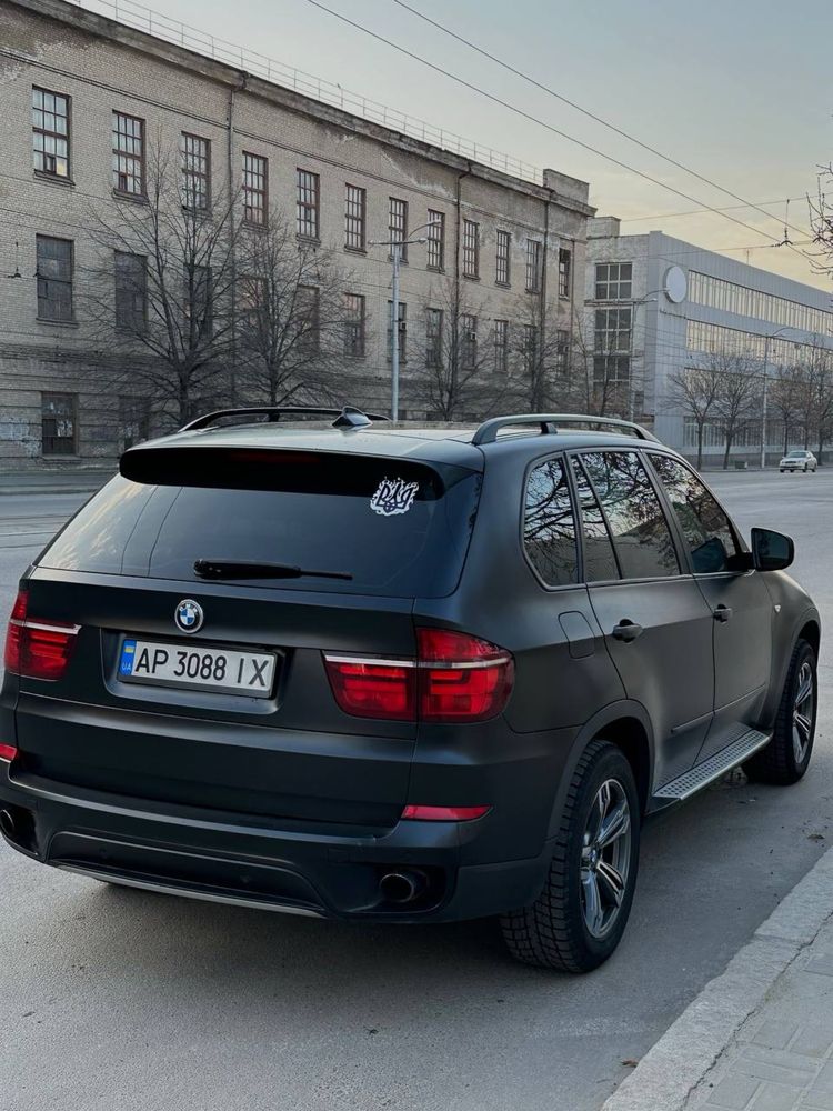 bmw x5 e70.