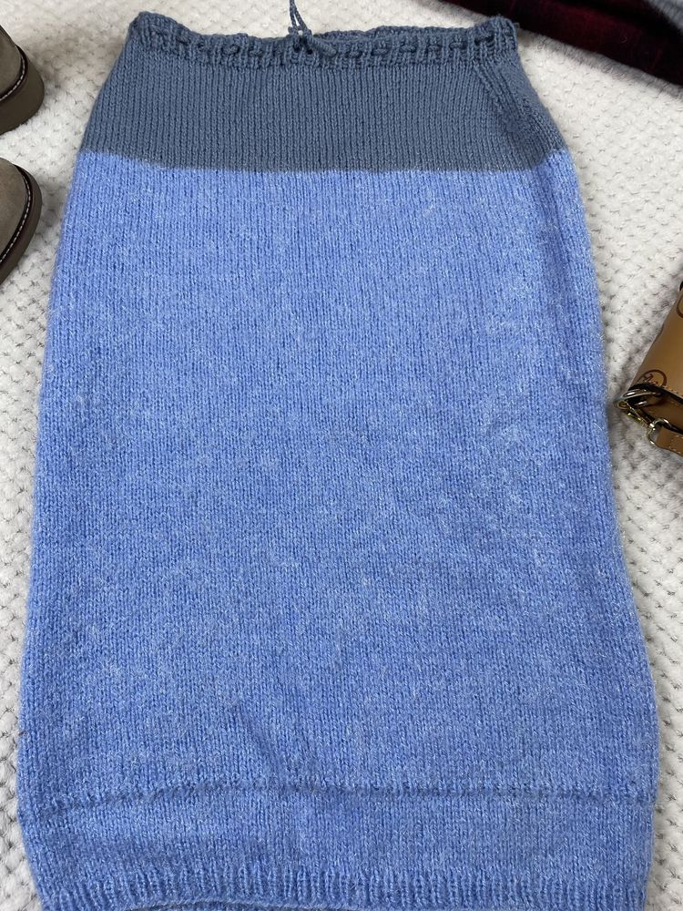 Błękitna spódnica handmade wełnian wełna niebieska lekka puchata