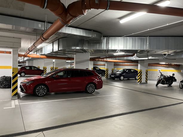 Miejsce parkingowe w hali garażowej, Gdańsk ul. Obrońców Wybrzeża