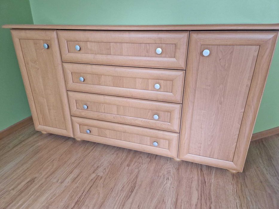 Sprzedam komodę w bardzo dobrym stanie