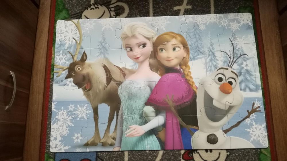 Disney Frozen Puzzle & Colour Jumbo