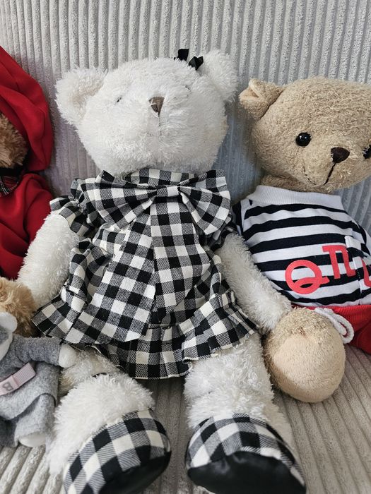 Misie tvn 4 duże, 3 małe.