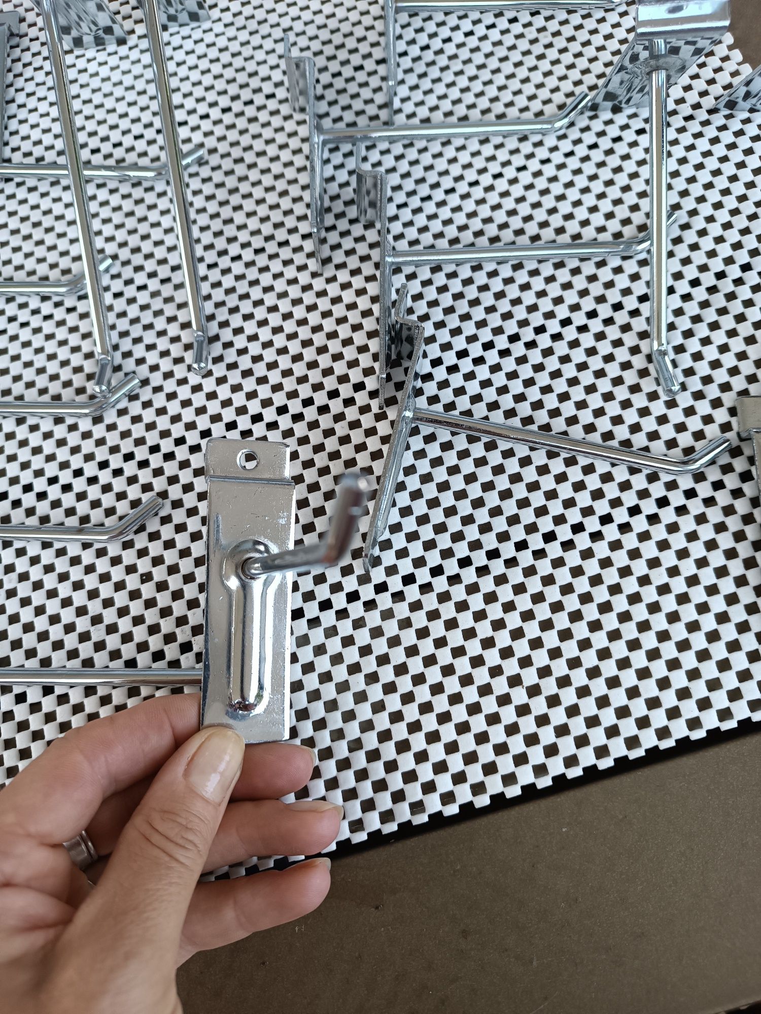 Zawieszka w panel dłuższa i krótsza