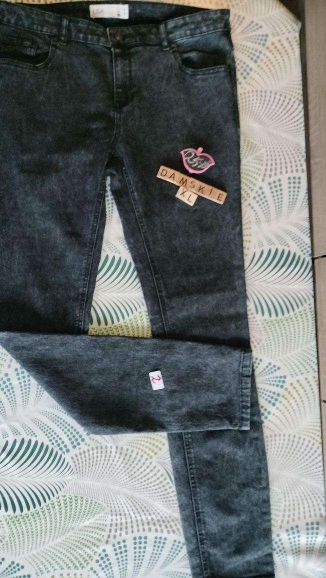 Spodnie jeans damskie XL.