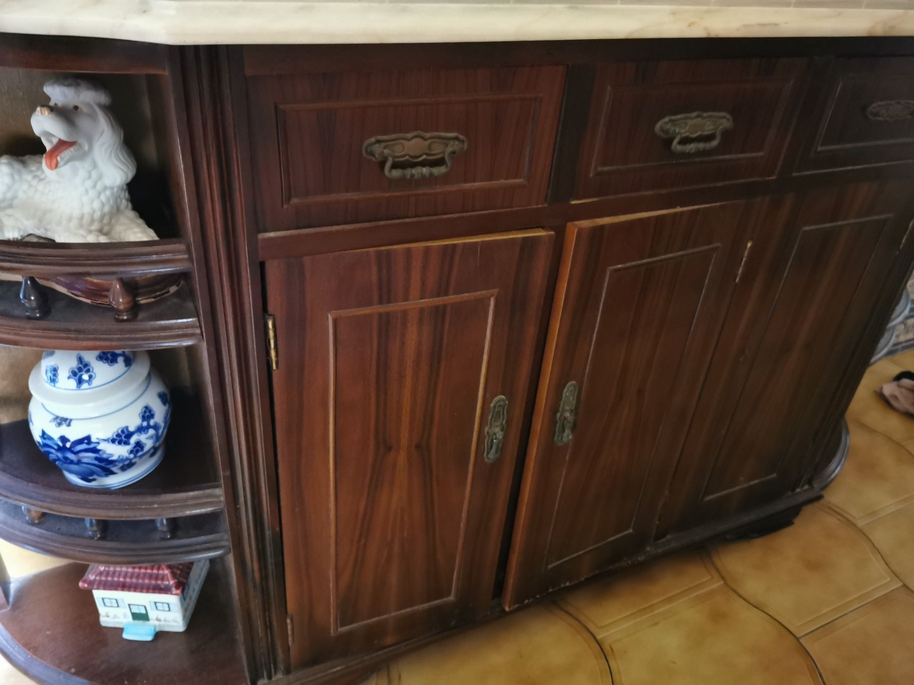 Móvel de entrada com Pedra Mármore