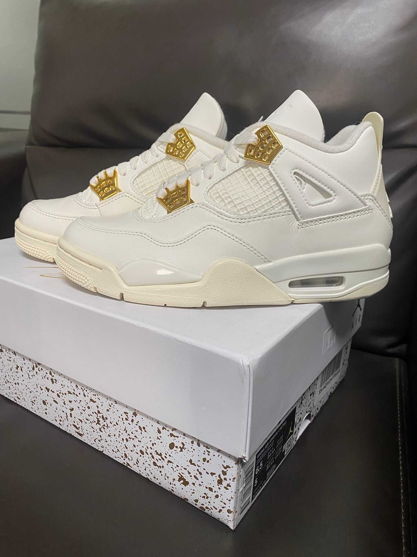 Jordan 4 Retro Metaliczne złoto Buty codzienne nowe z metką R.38