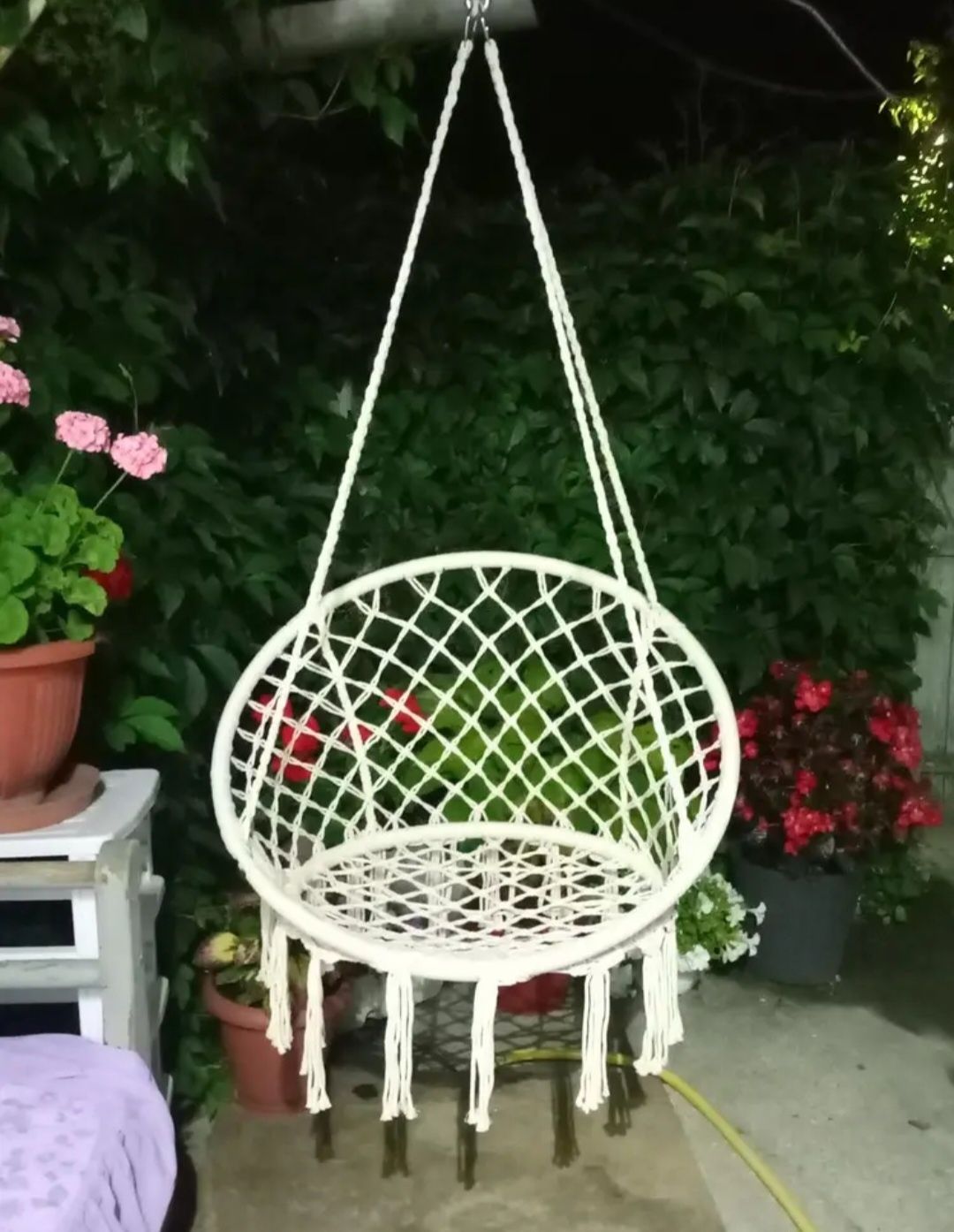 Плетена  садова гойдалка качеля гніздо