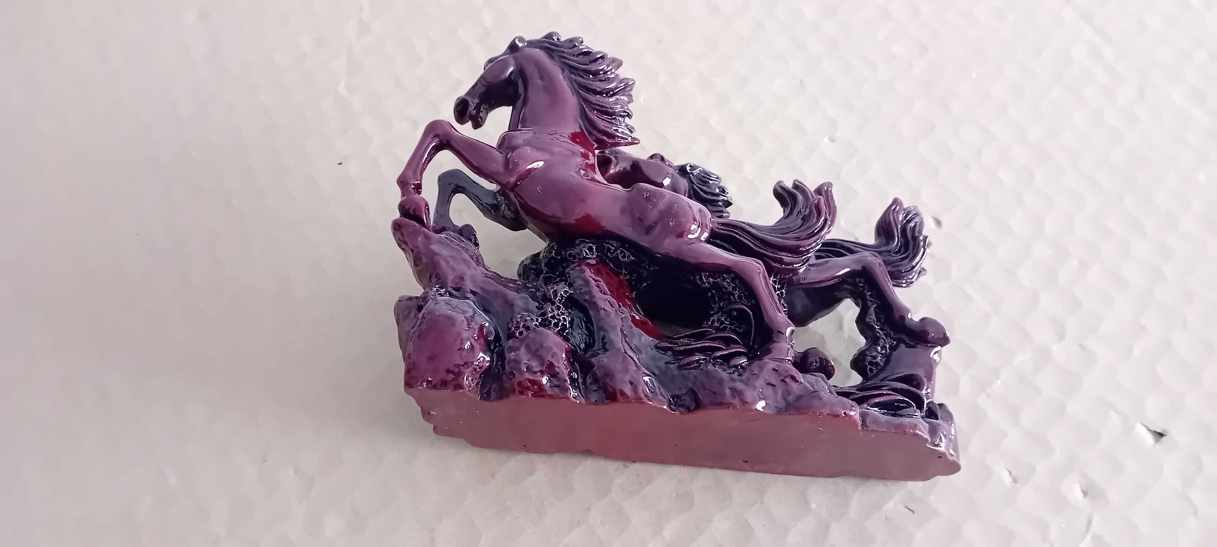 Cavalos Voadores  Peça Feng Shui em Resina