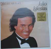 Julio Iglesias – 1100 Bel Air Place