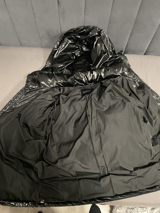 kurtka trapstar błyszcząca