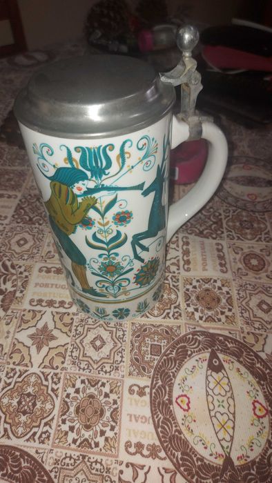 coleção de canecas e copos vindos directamente da Alemanha Munique