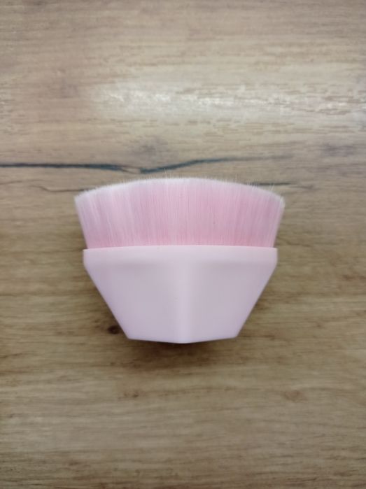 Pędzel do podkładu, etui
