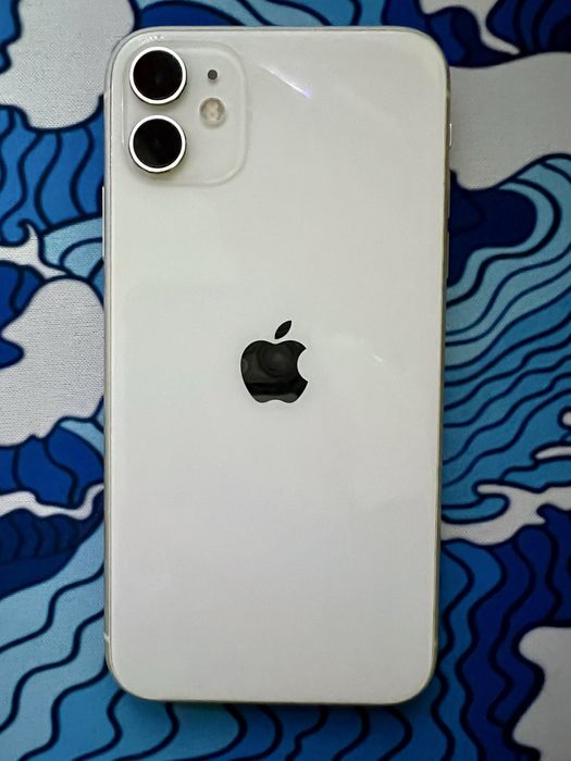 Продам айфон 11 на 256гб