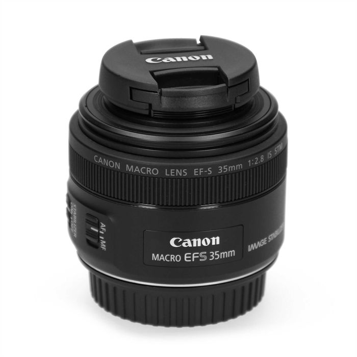 Canon EF-S 35mm f/2.8 Macro IS STM