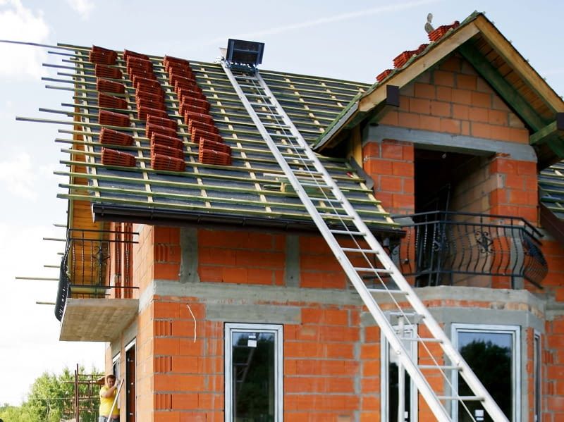 Usługi Dekarskie Krycie Blachą Naprawa Dachów Z Blach Wymiana Rynny