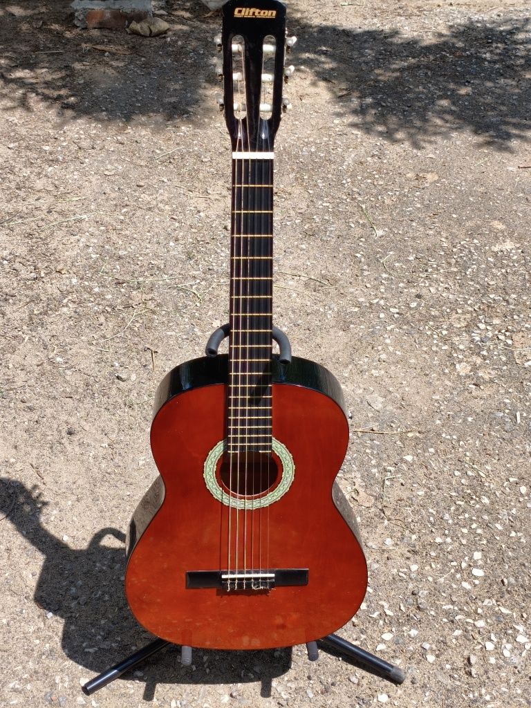 Gitara klasyczna akustyczna 4/4