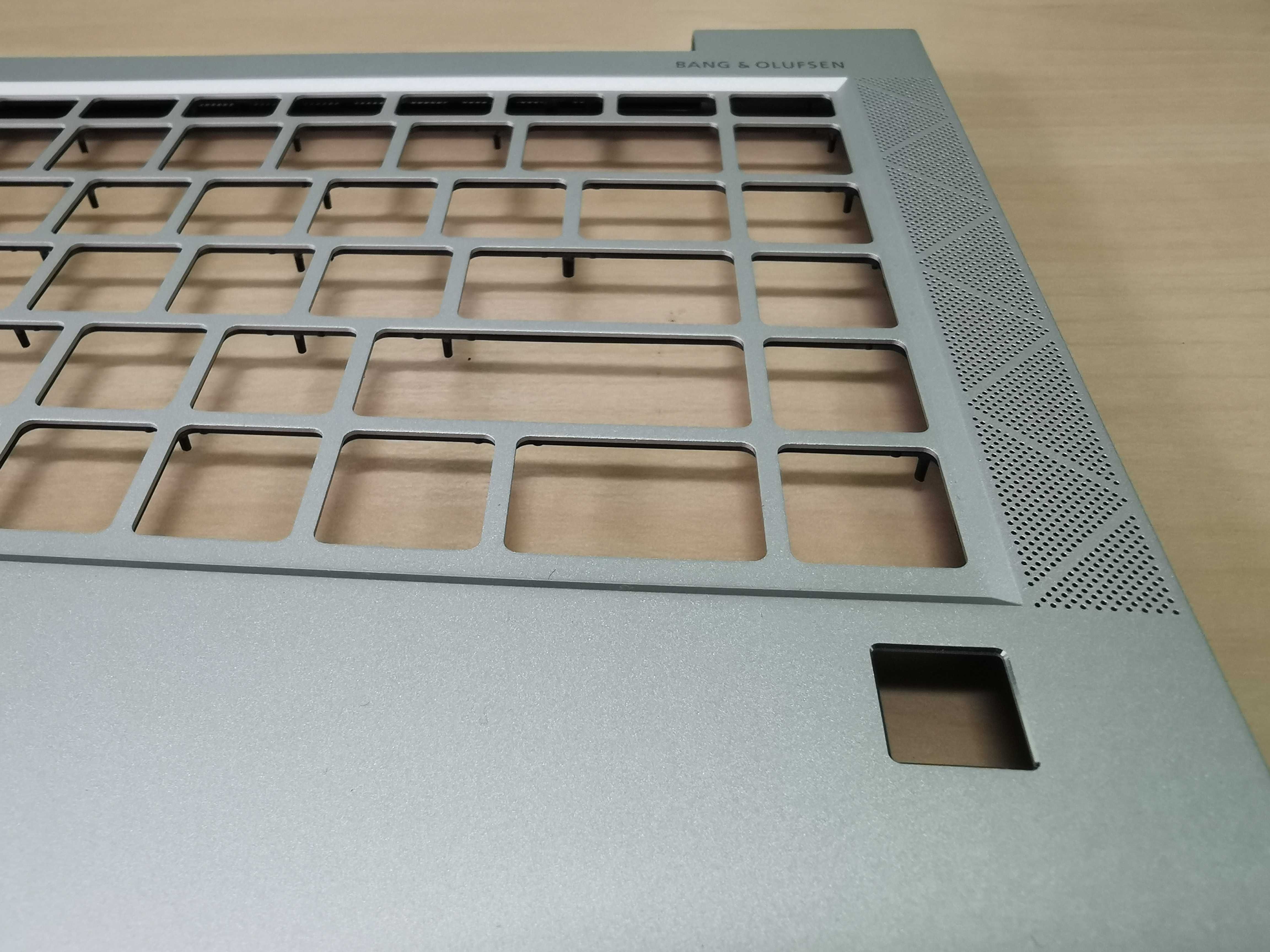 Palmrest HP 840 / 845 / 745 G7 - Novo
