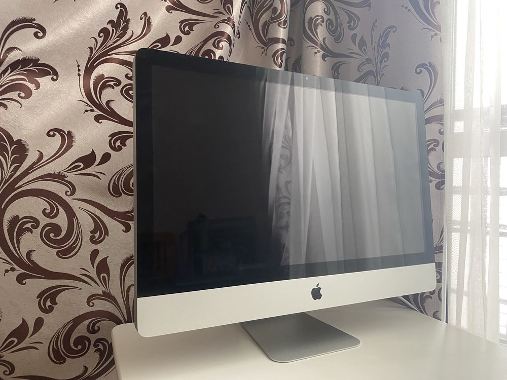 iMac A1312 в гарному стані