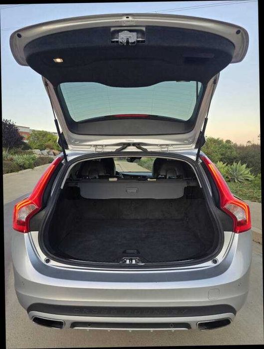 2017 Volvo V60 Cross Country
